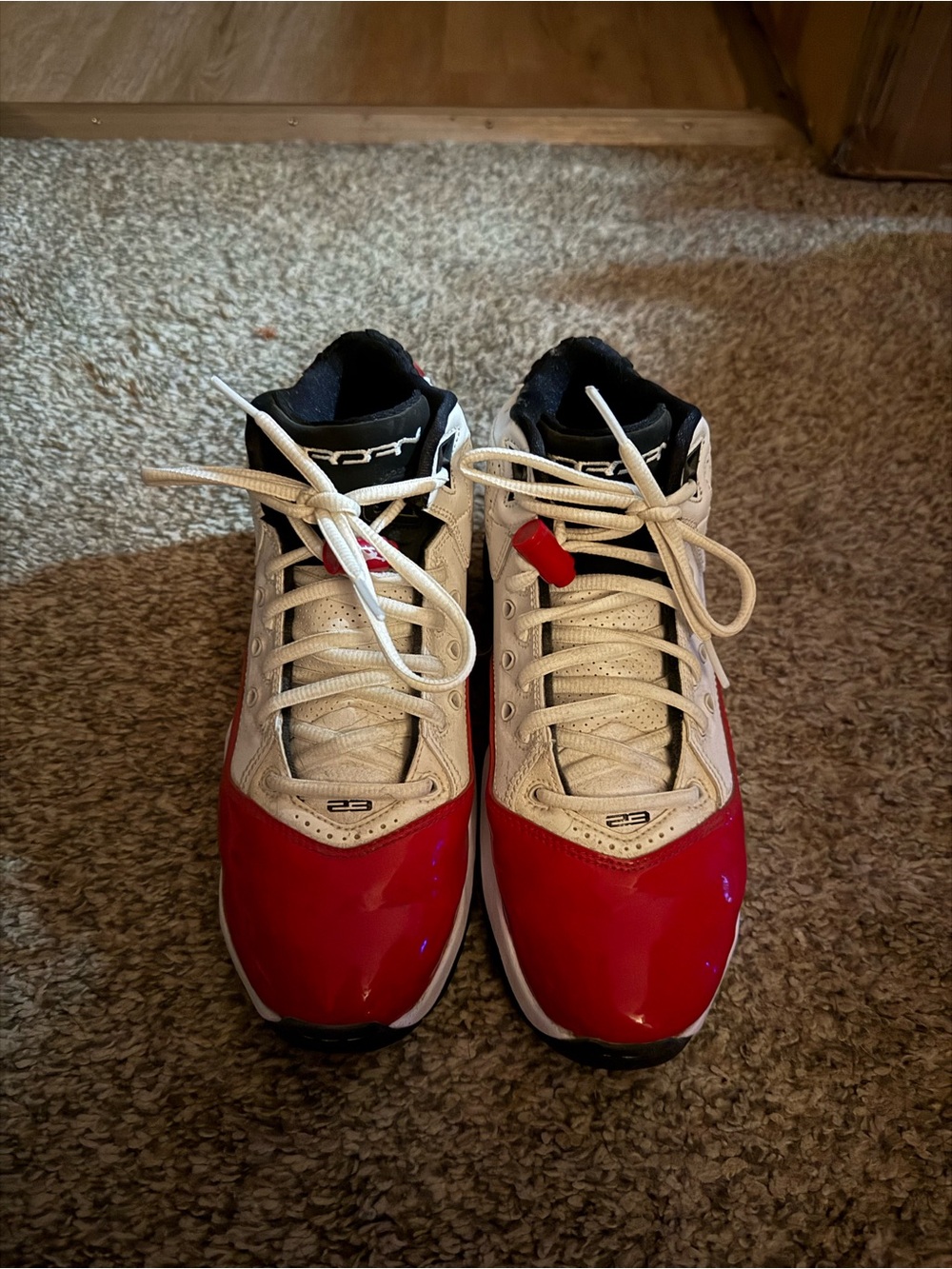 Nike Jordan B'Loyal sneakers red and white